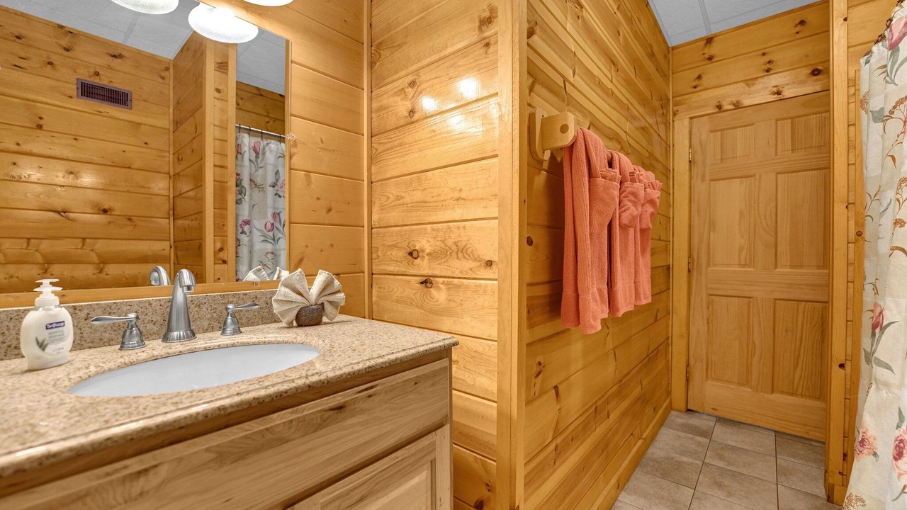 Photo of Bathroom in Sugar Grove