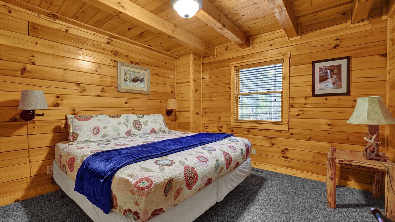 Photo of Bedroom in Sugar Grove