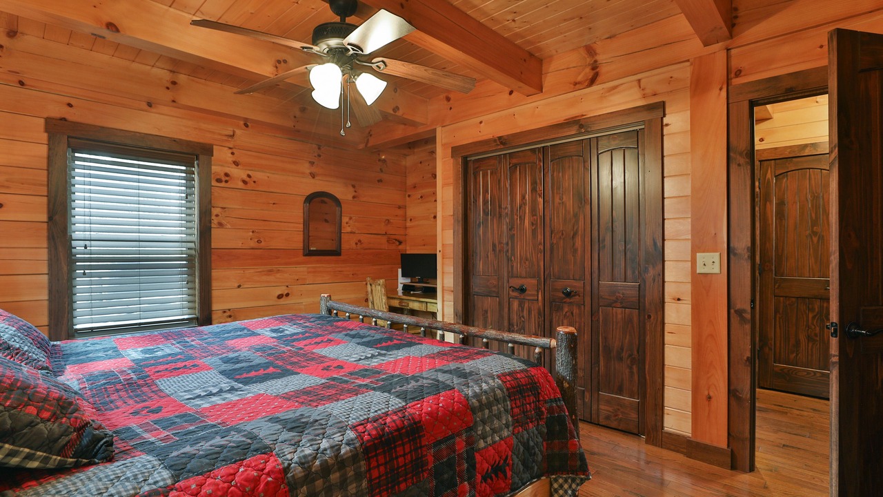 Photo of Bedroom in Logan