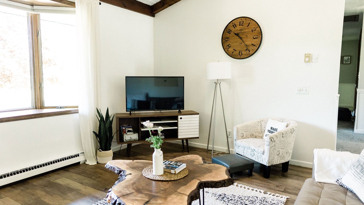 Photo of Livingroom in Beach City