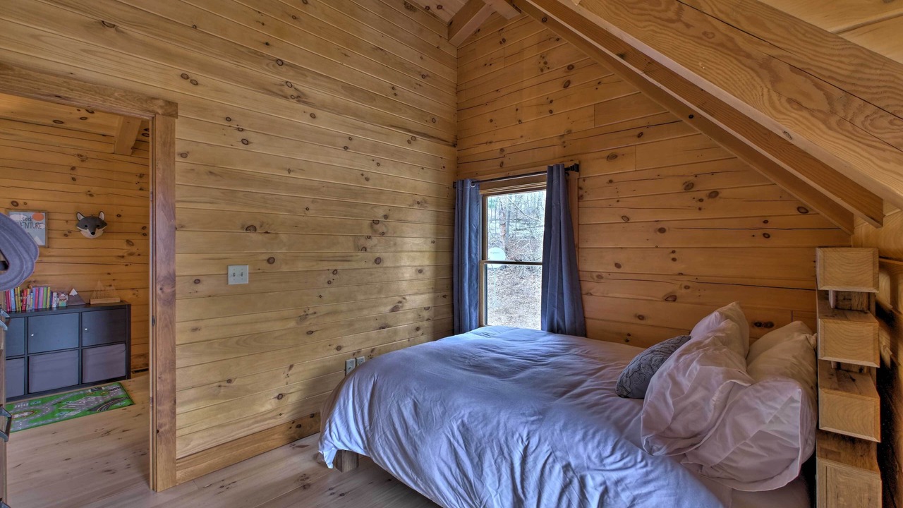 Photo of Bedroom in Bladensburg