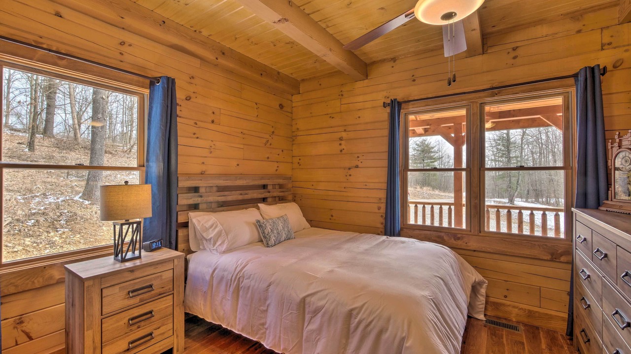 Photo of Bedroom in Bladensburg