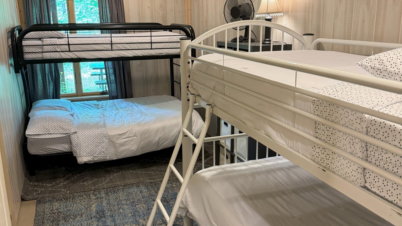 Photo of Bedroom in Perrysville