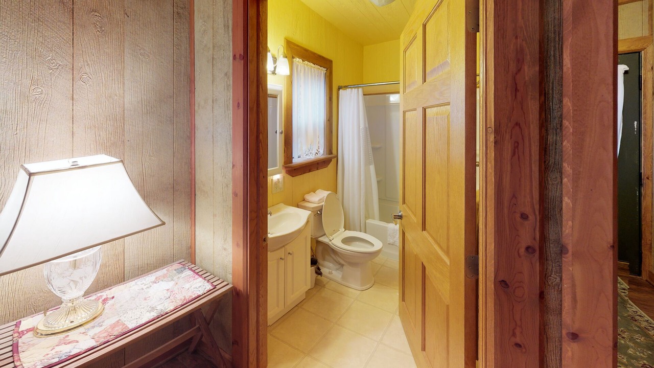 Photo of Bathroom in Nelsonville