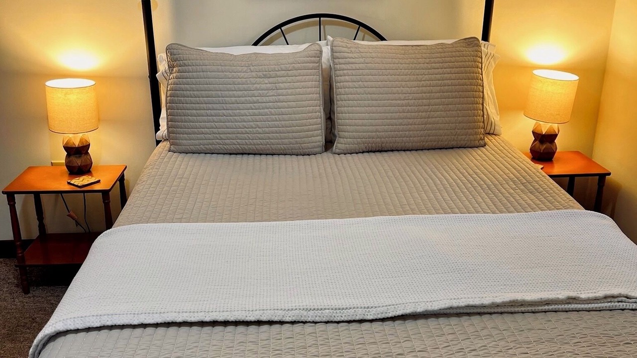 Photo of Bedroom in Logan