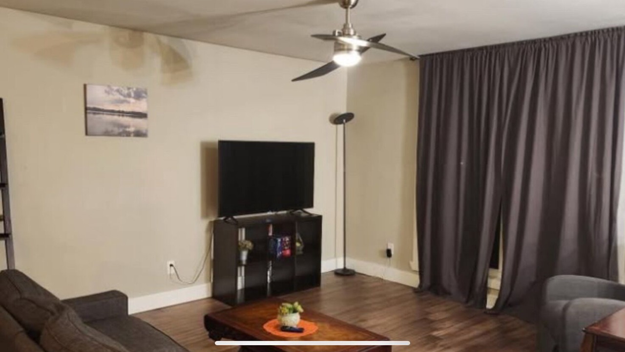 Photo of Livingroom in Cortland