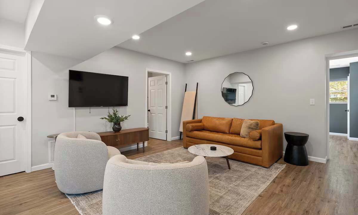 Photo of Livingroom in Clintonville