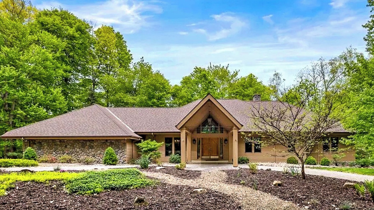 Photo of Outdoor in Ashland