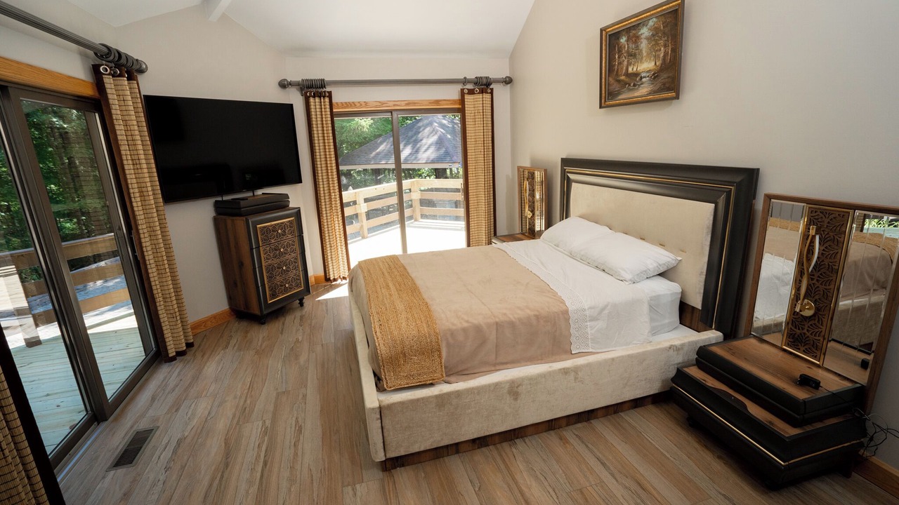 Photo of Bedroom in Ashland