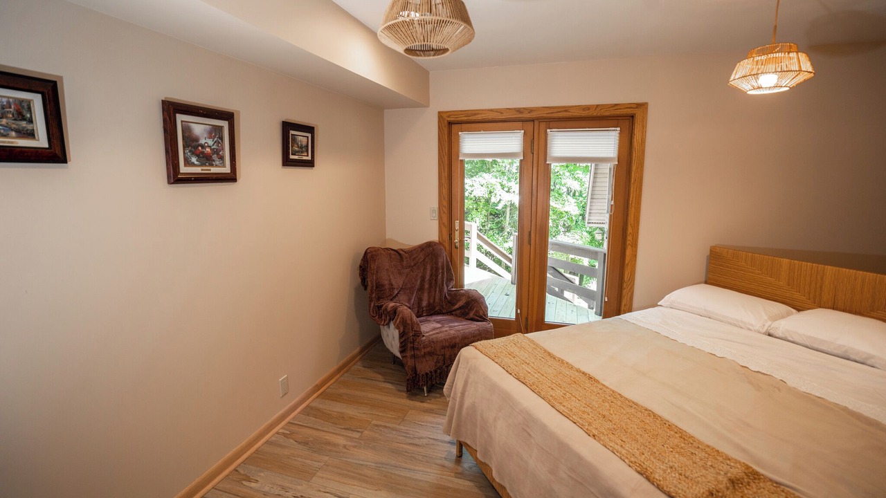 Photo of Bedroom in Ashland