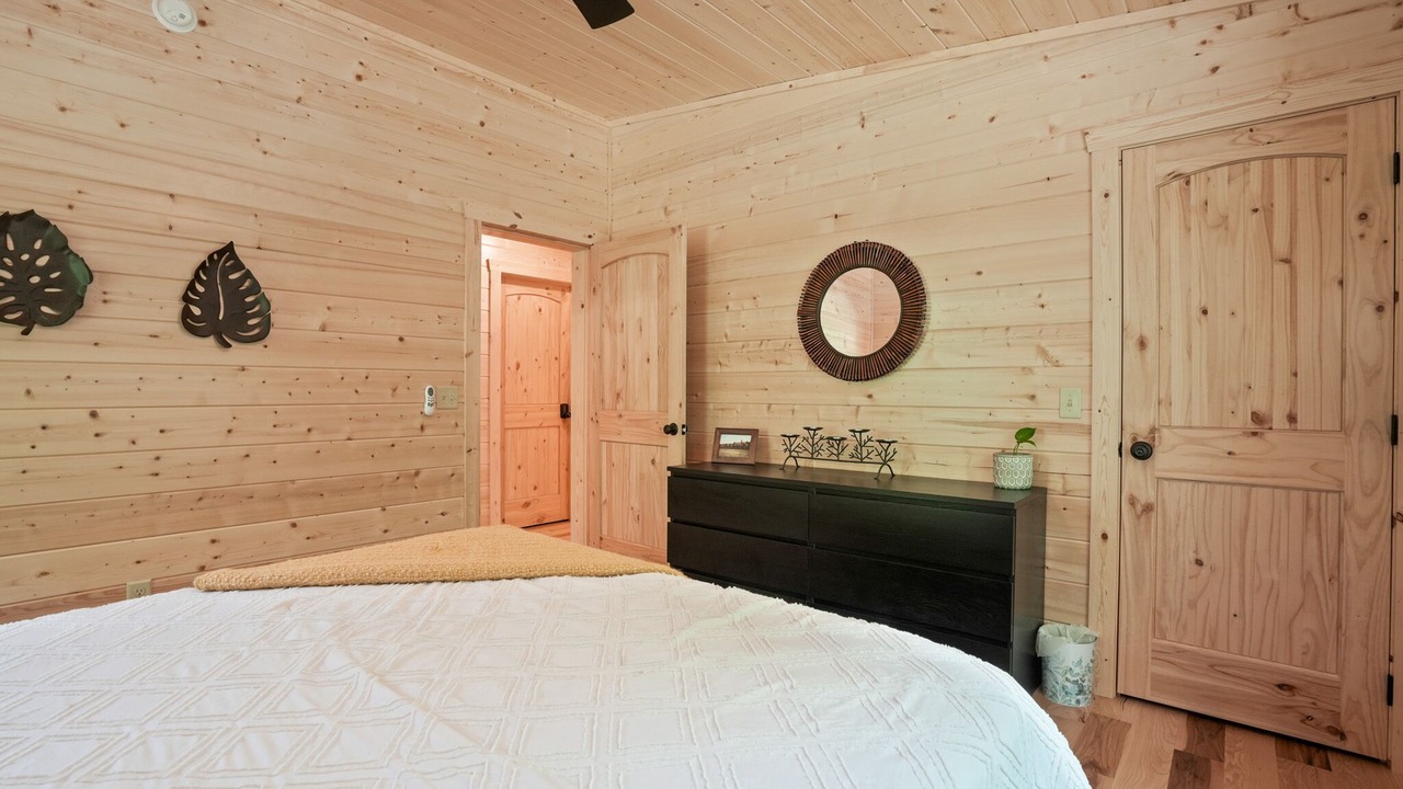 Photo of Bedroom in McArthur