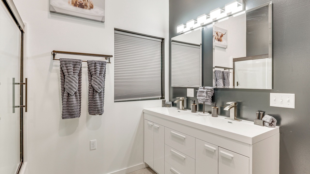 Photo of Bathroom in Walhonding