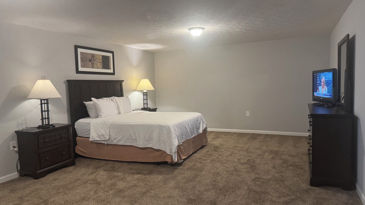 Photo of Bedroom in Lewis Center