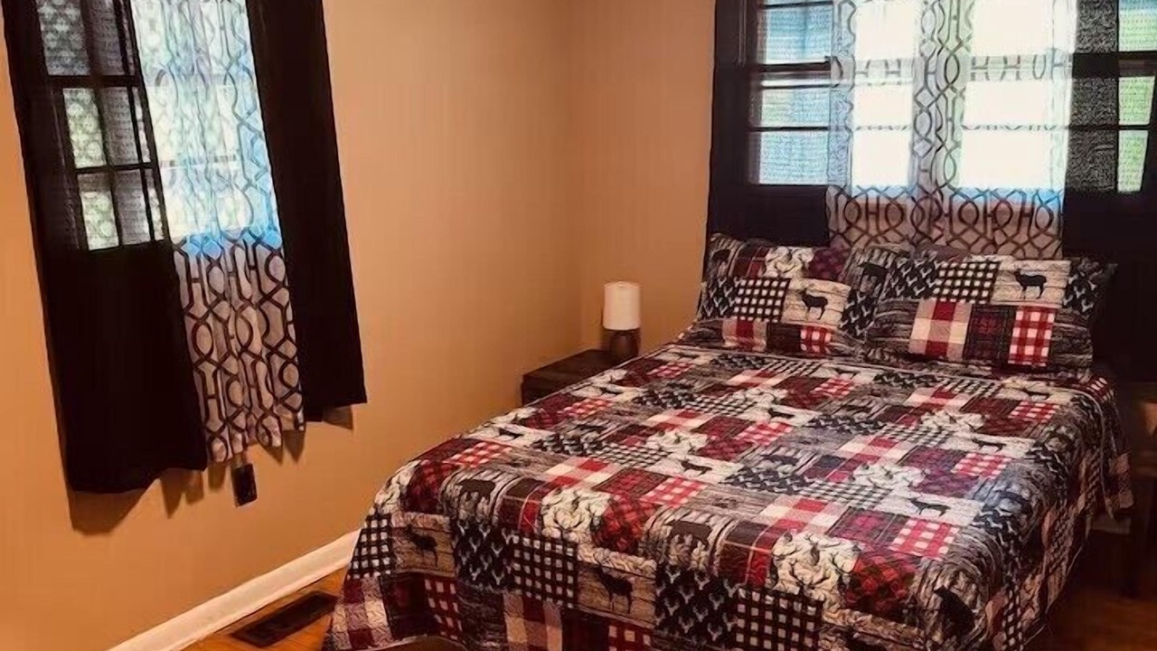 Photo of Bedroom in McArthur