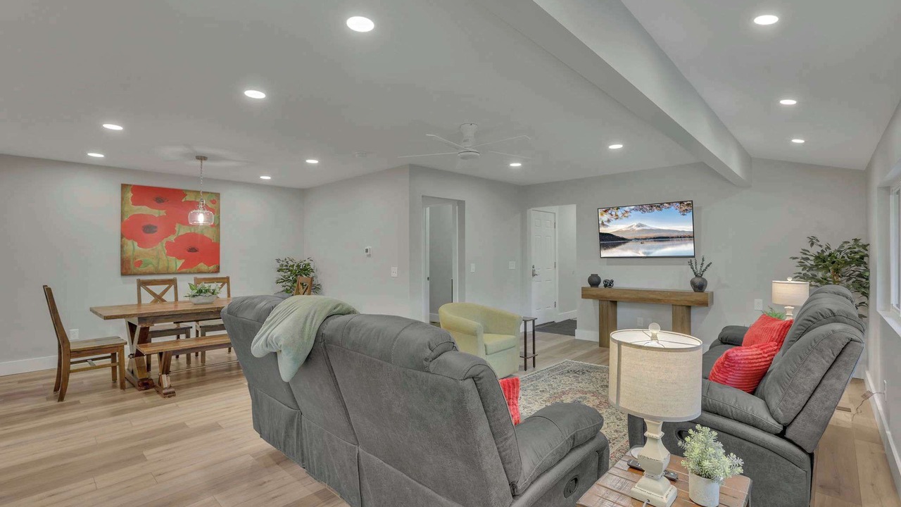 Photo of Livingroom in Newark