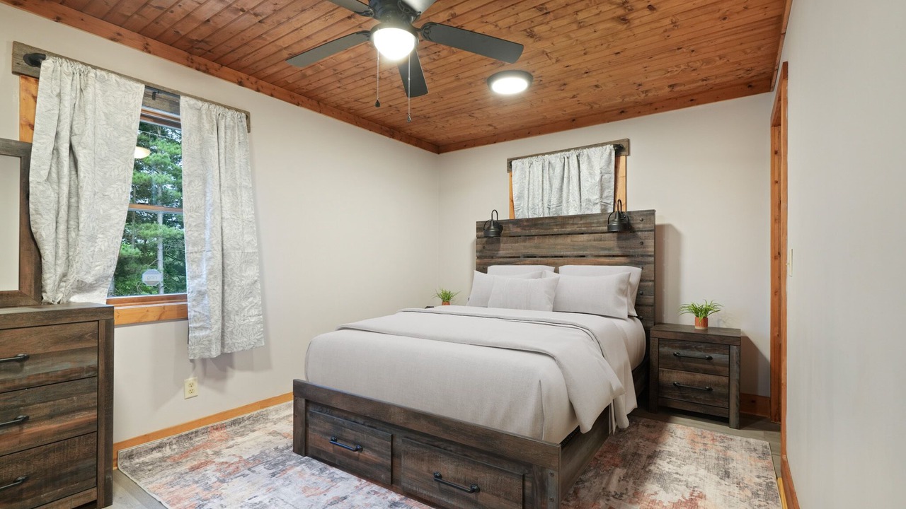 Photo of Bedroom in McArthur