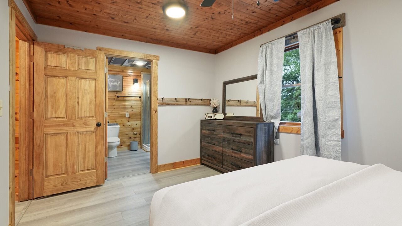 Photo of Bedroom in McArthur