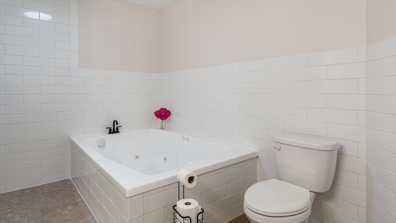 Photo of Bathroom in Kidron