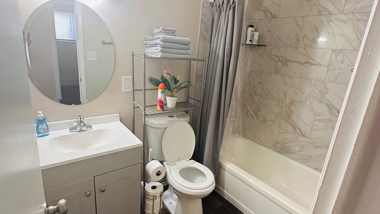 Photo of Bathroom in Maple Heights
