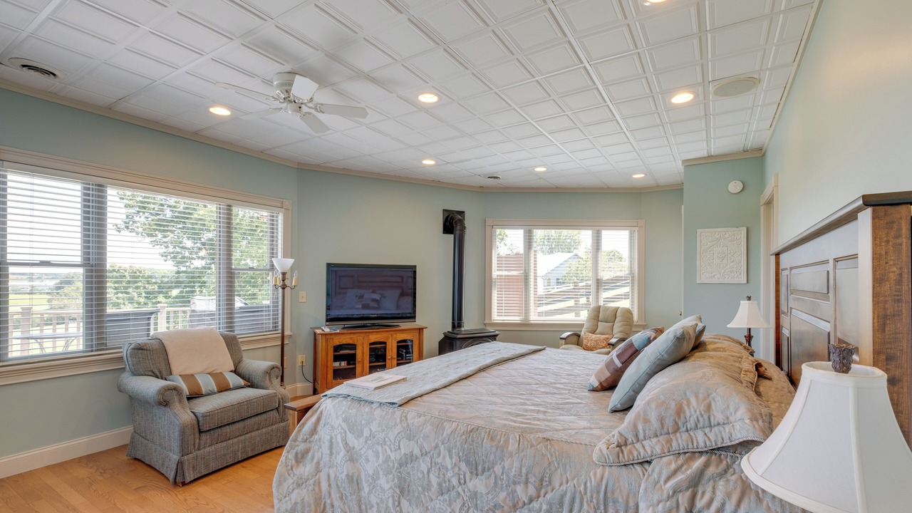 Photo of Bedroom in Millersburg