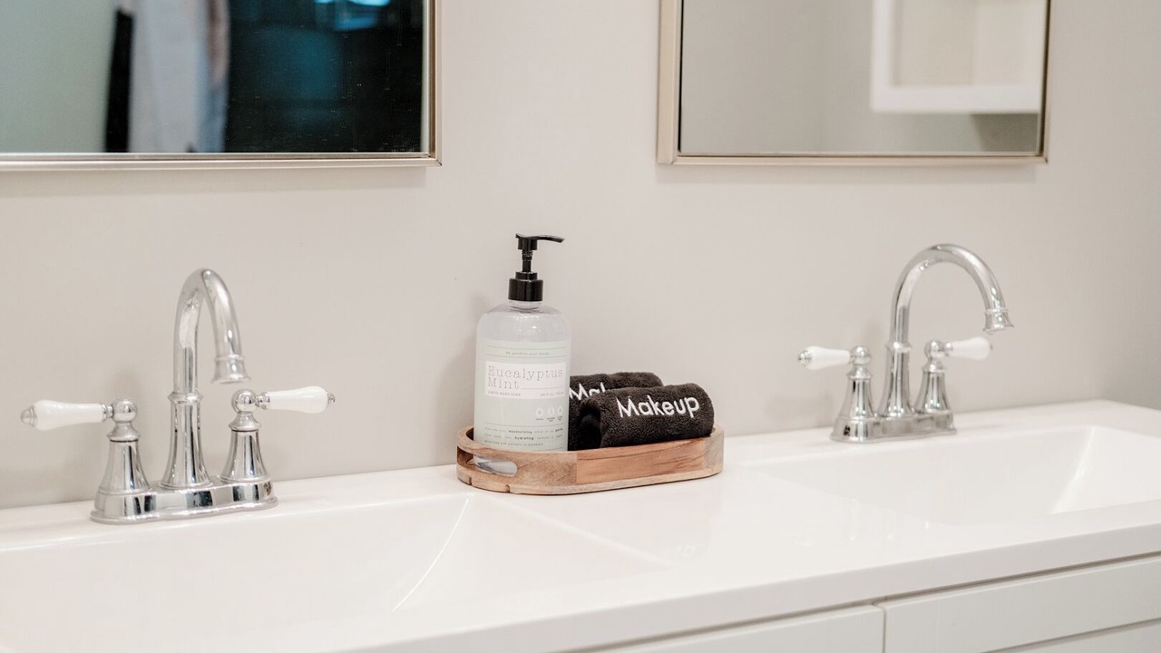 Photo of Bathroom in Pataskala