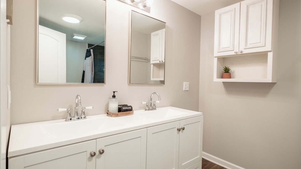 Photo of Bathroom in Pataskala