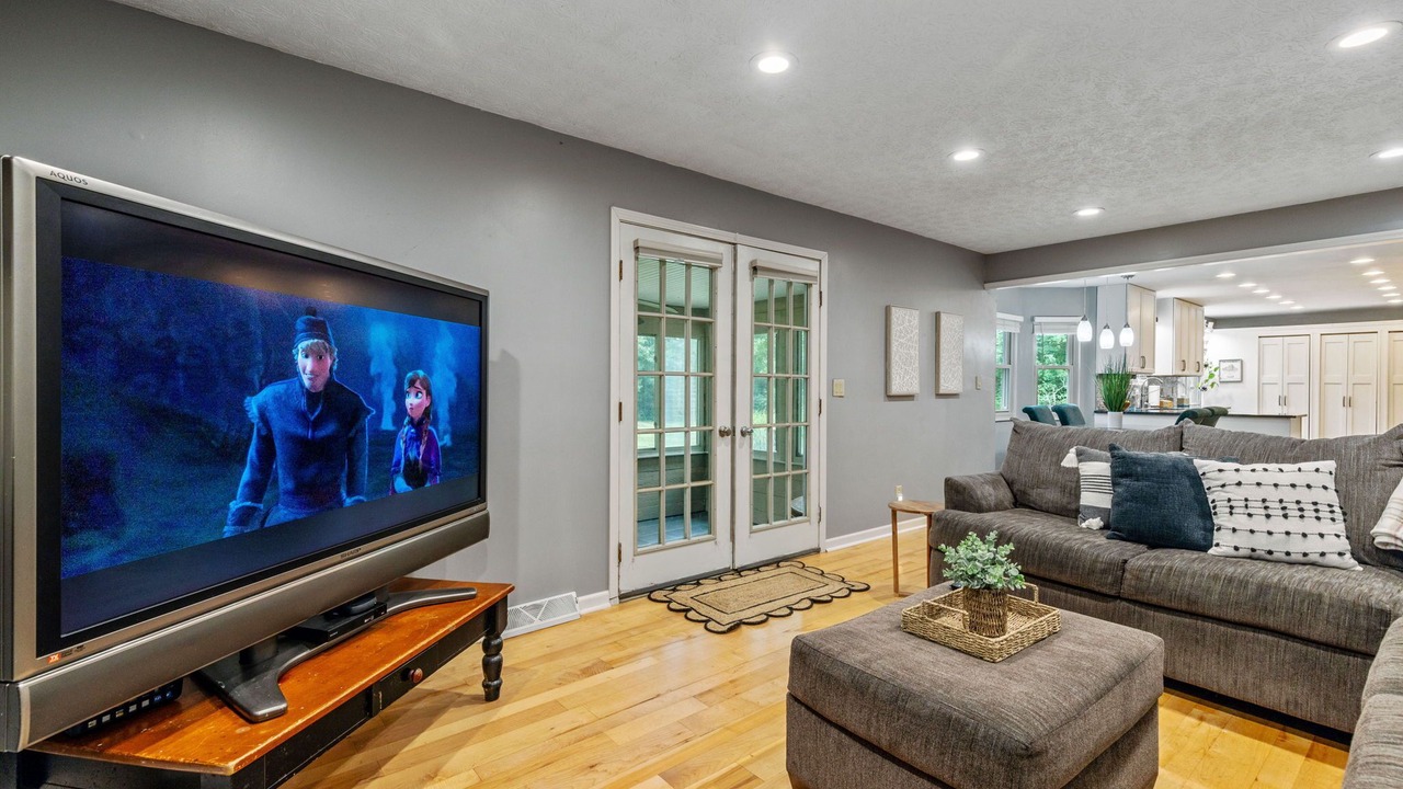 Photo of Livingroom in New Albany
