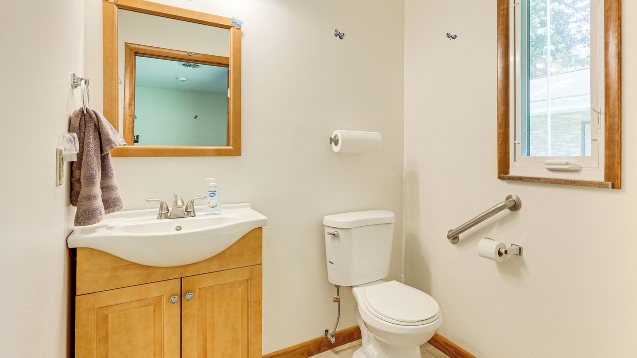 Photo of Bathroom in Coshocton