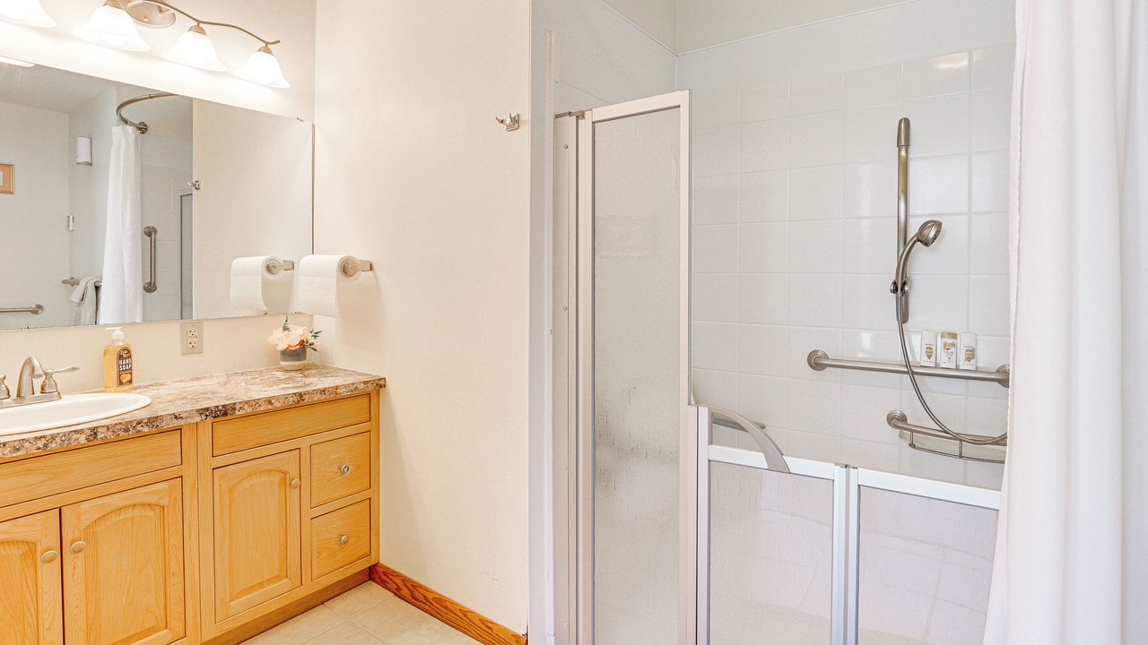 Photo of Bathroom in Coshocton