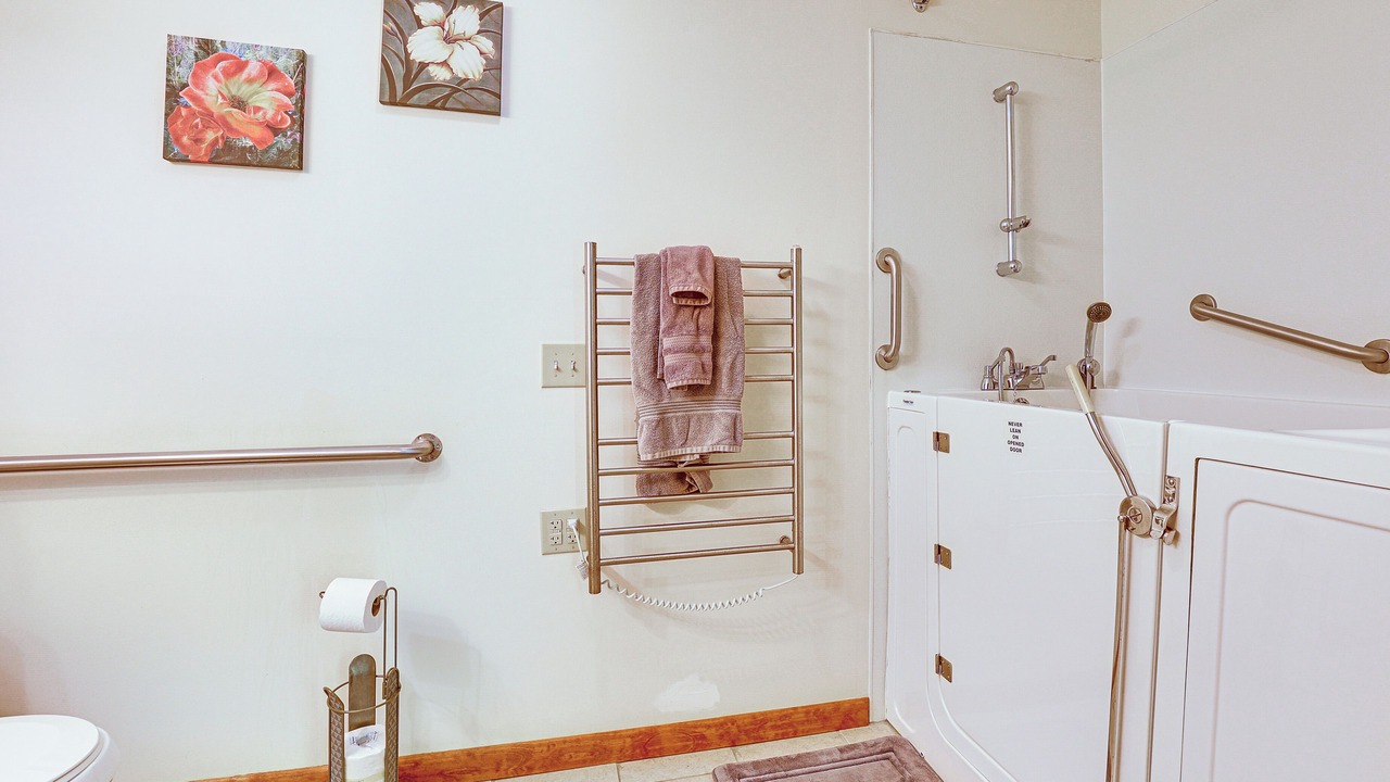 Photo of Bathroom in Coshocton