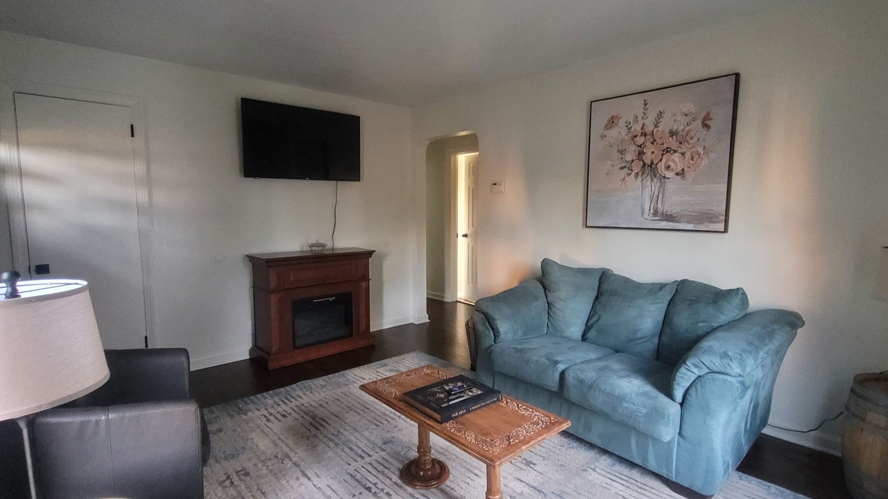 Photo of Livingroom in Newton Falls
