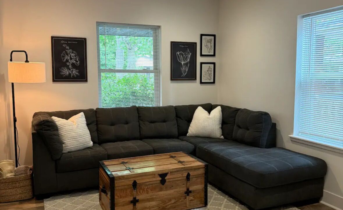 Photo of Livingroom in Lakewood