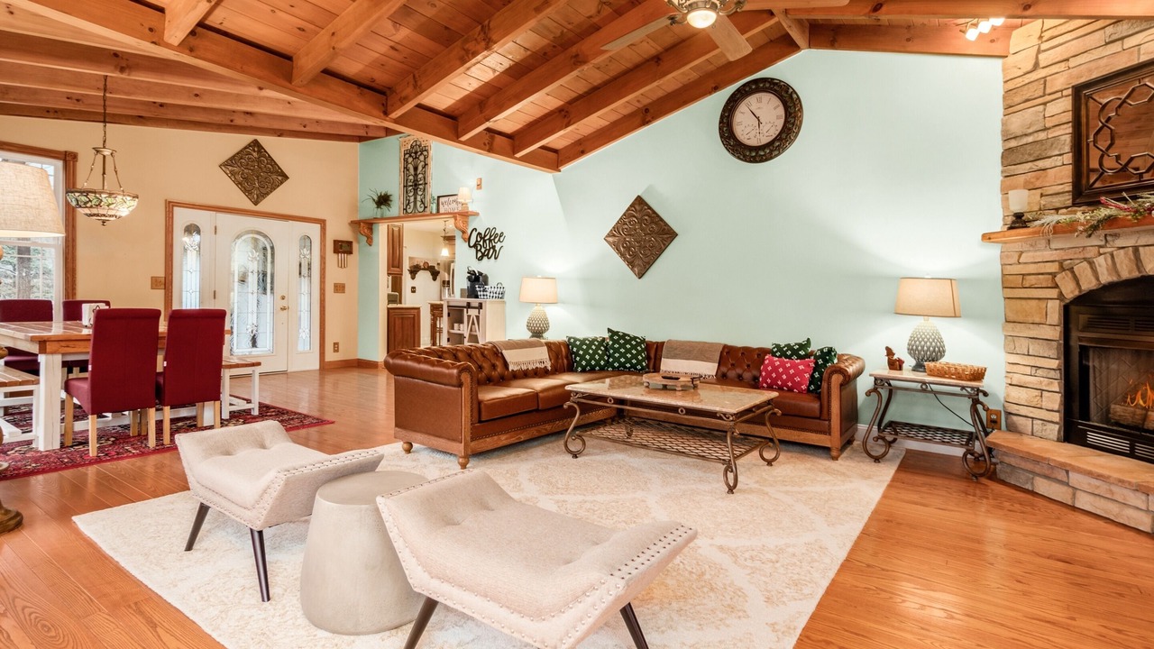 Photo of Livingroom in McArthur