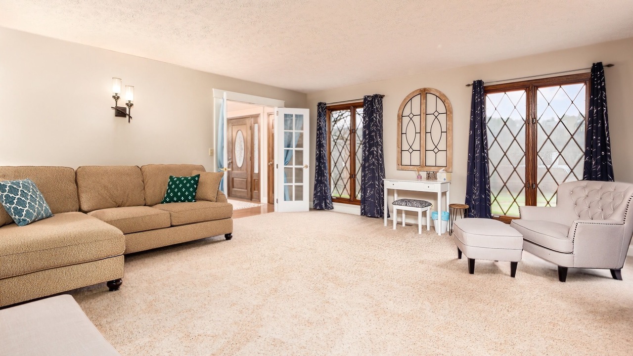 Photo of Livingroom in McArthur