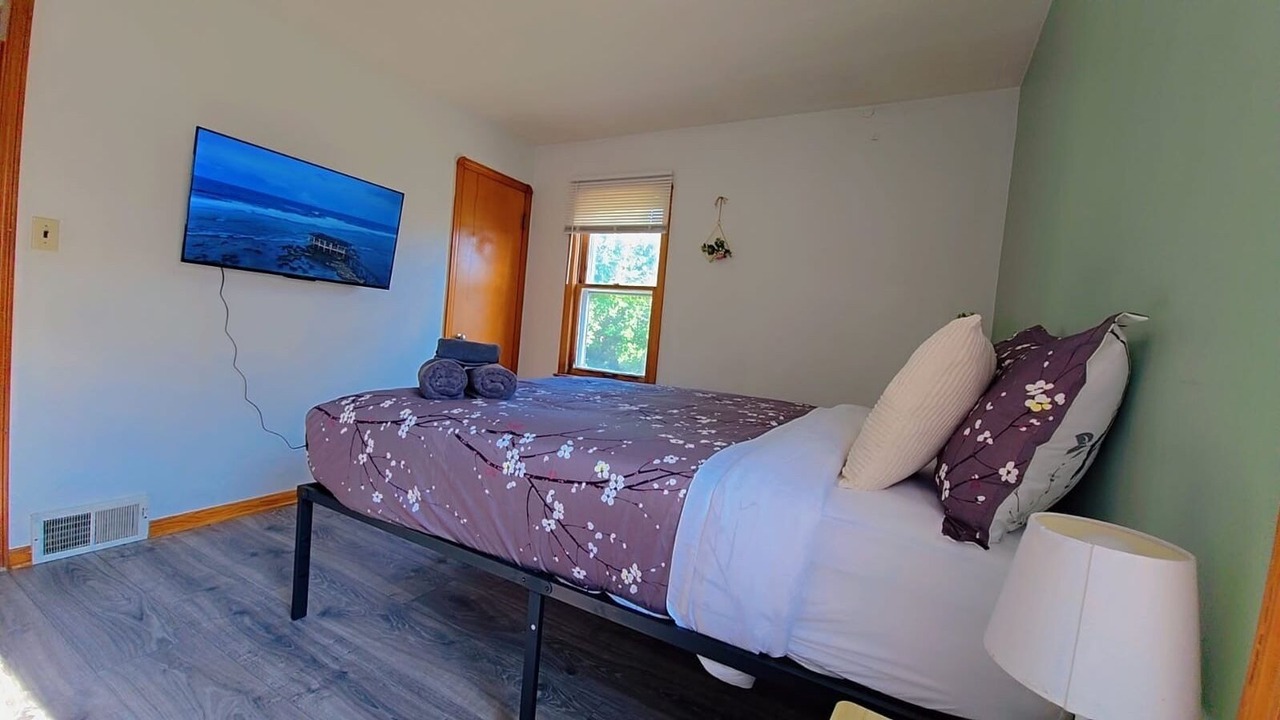 Photo of Bedroom in Garfield Heights