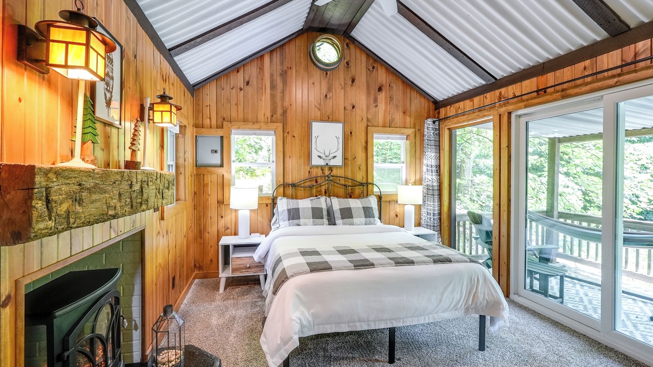 Photo of Livingroom in Sandyville