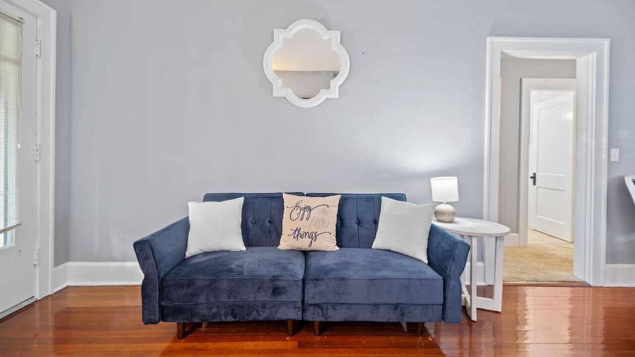 Photo of Livingroom in Hamilton