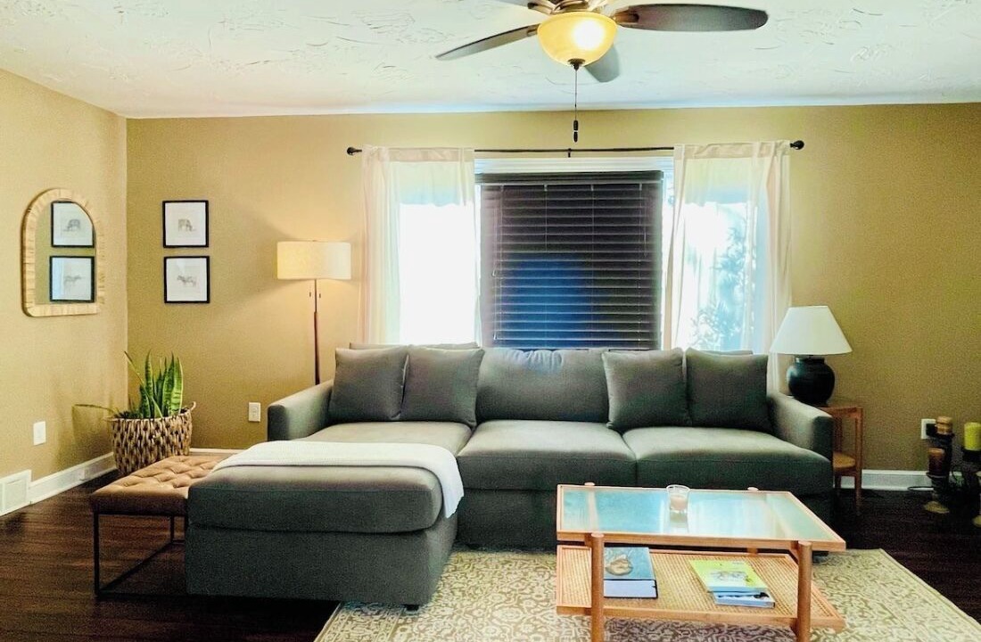 Photo of Livingroom in Canton