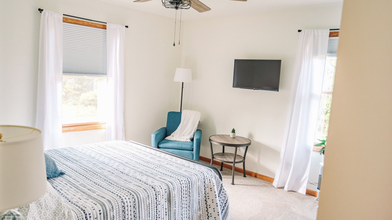 Photo of Bedroom in Orrville