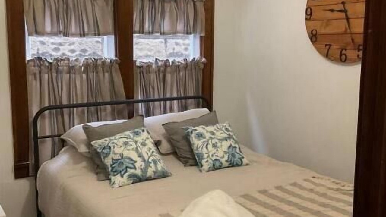 Photo of Bedroom in McConnelsville
