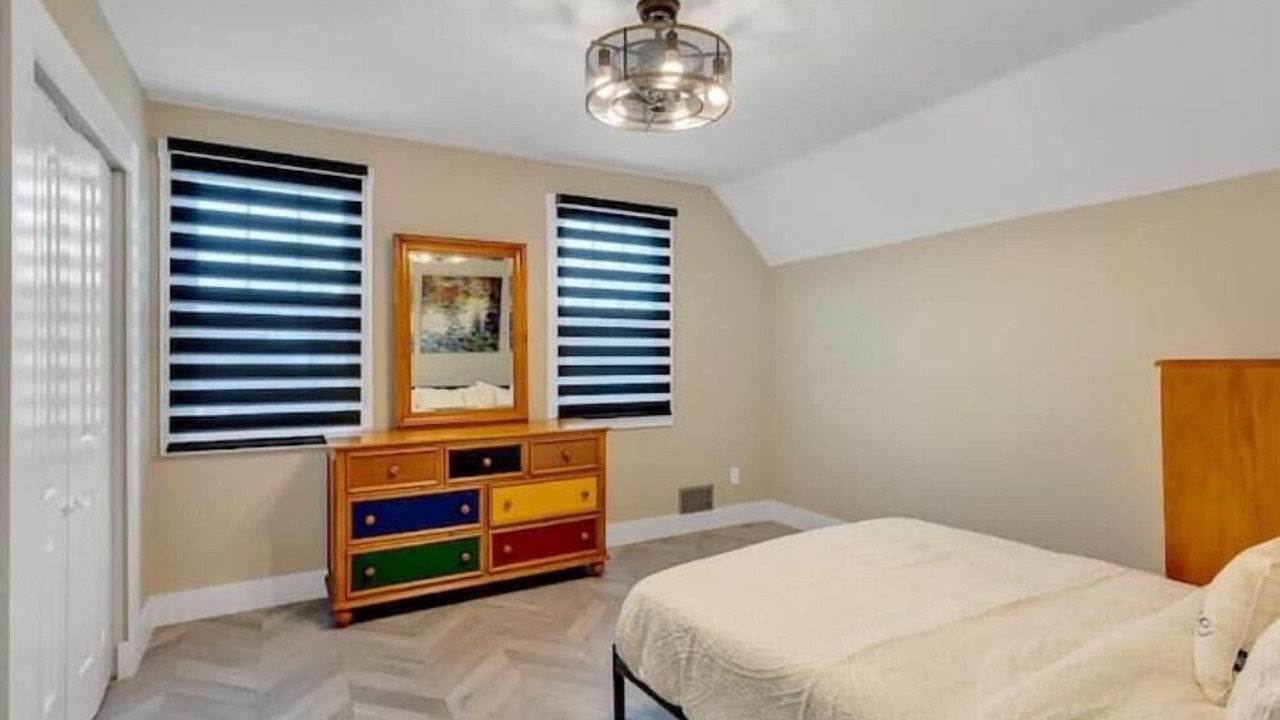 Photo of Bedroom in Edgewater