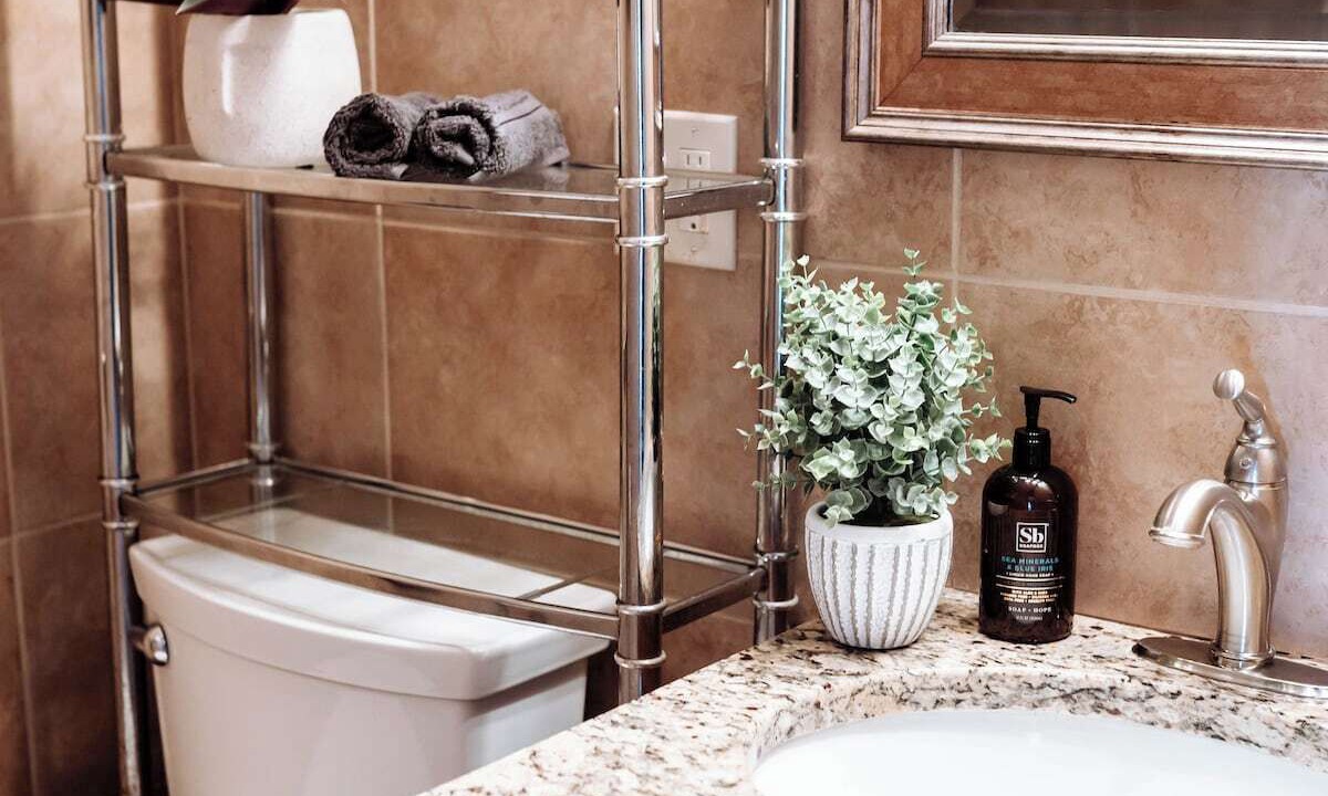 Photo of Bathroom in Fairlawn Heights