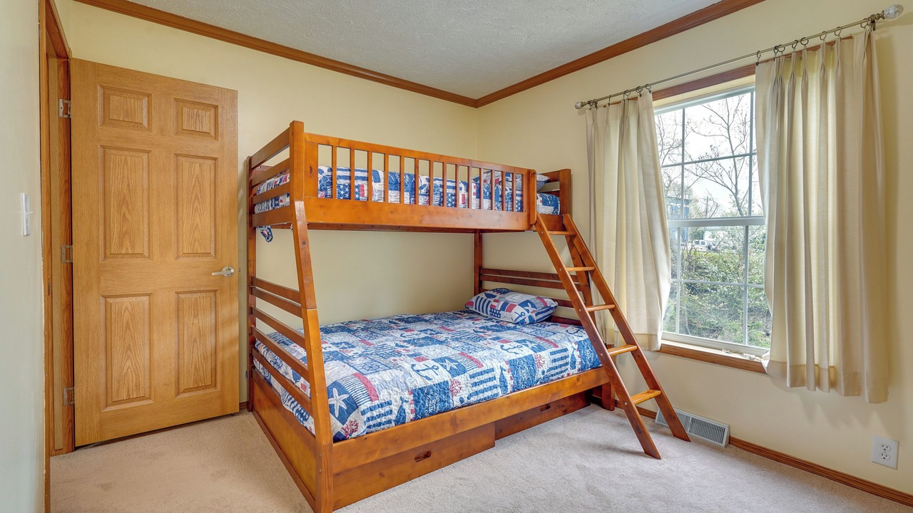 Photo of Bedroom in Zanesville