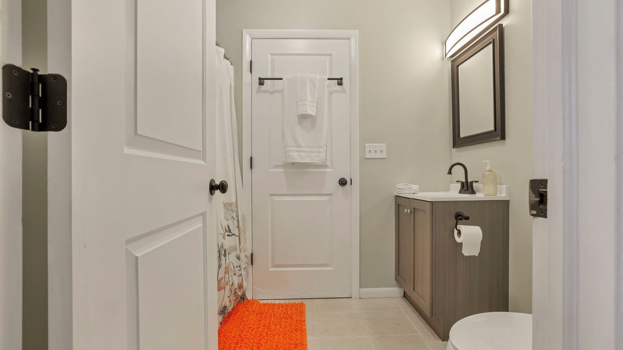 Photo of Bathroom in Buckeye Lake