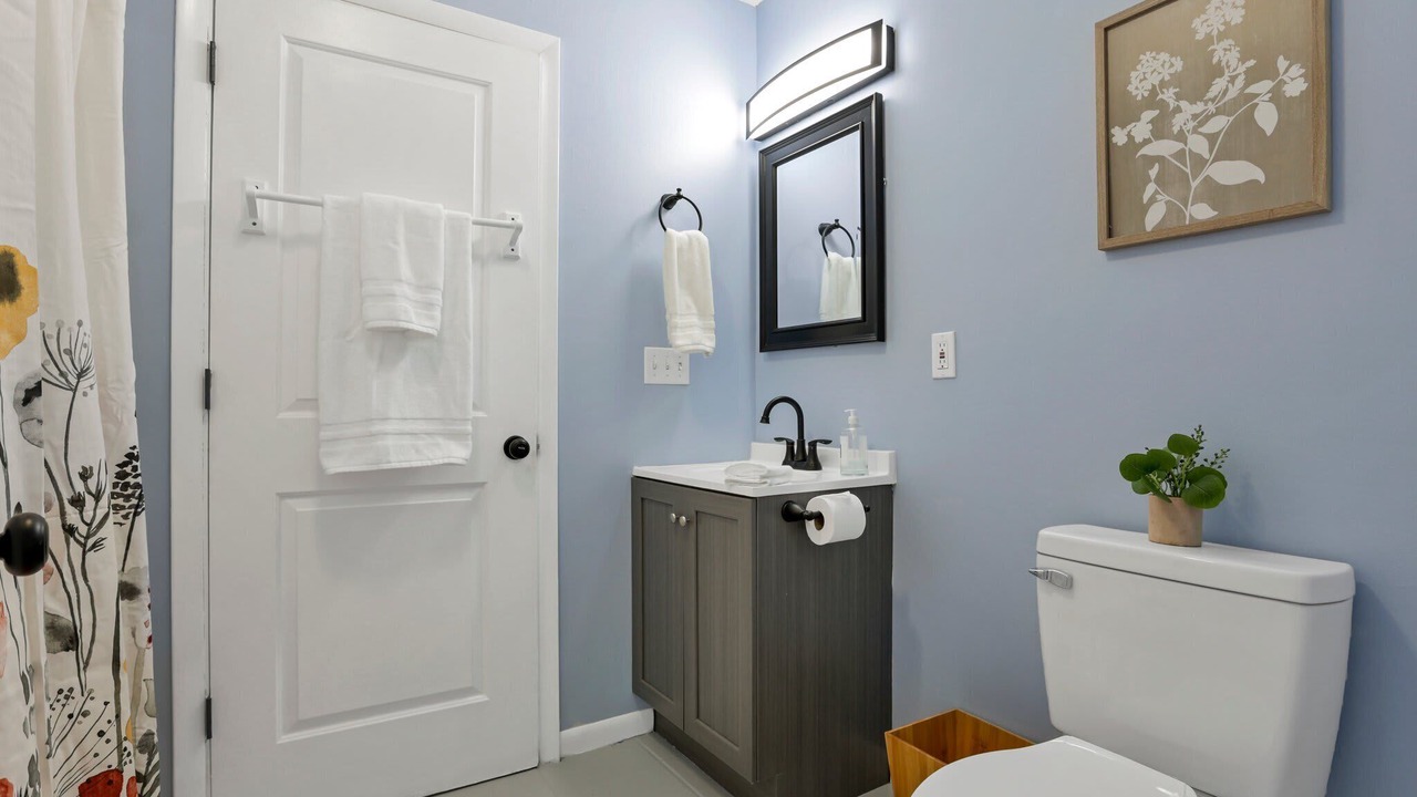 Photo of Bathroom in Buckeye Lake