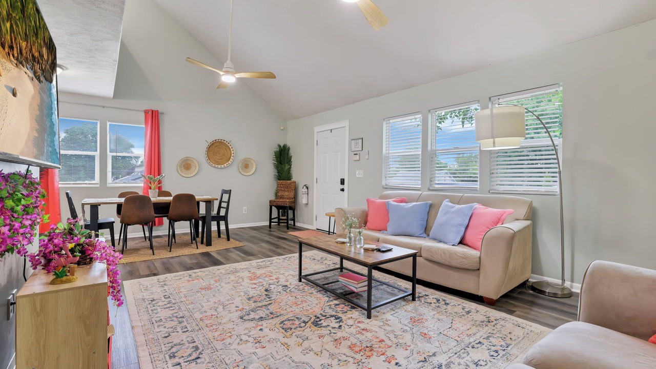 Photo of Livingroom in Buckeye Lake
