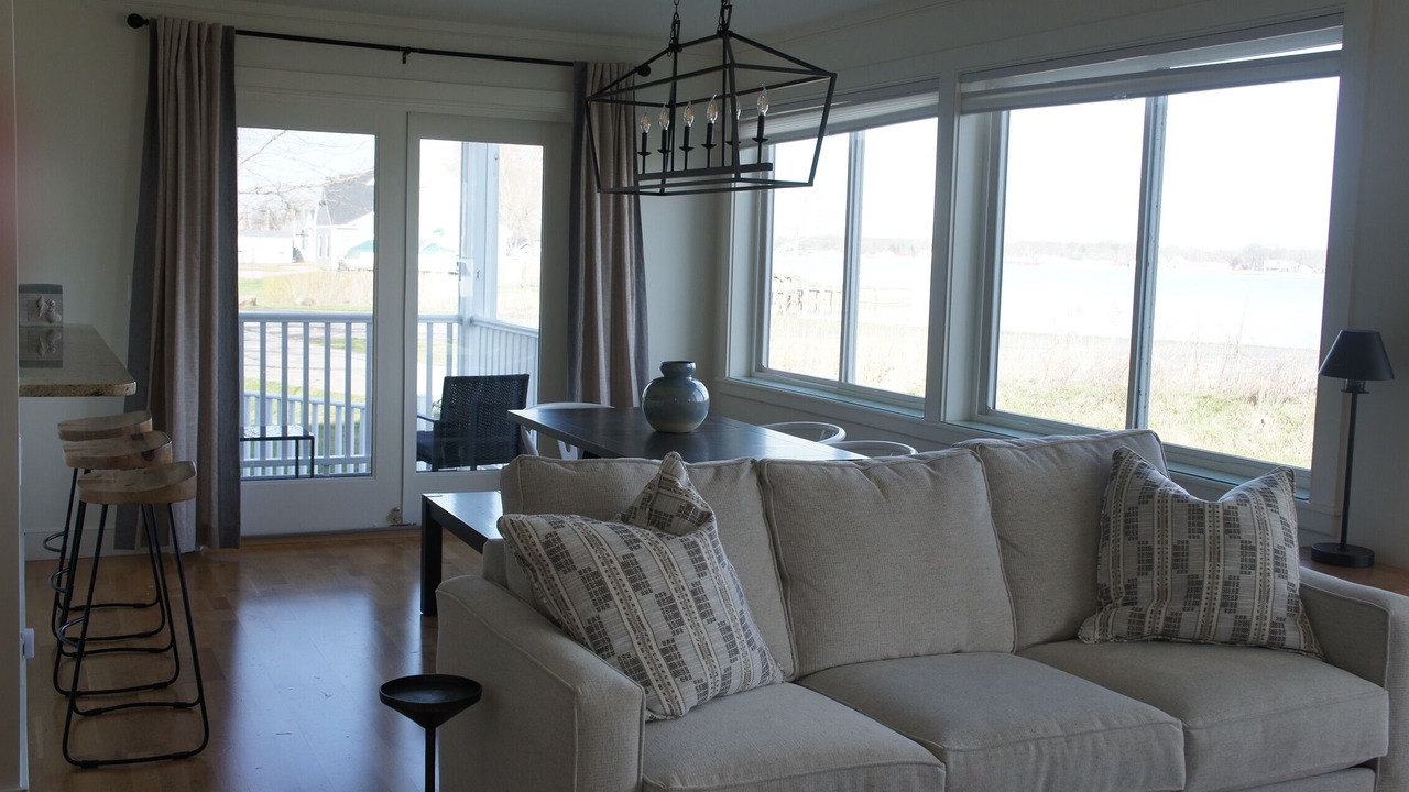 Photo of Livingroom in Fairfield Beach