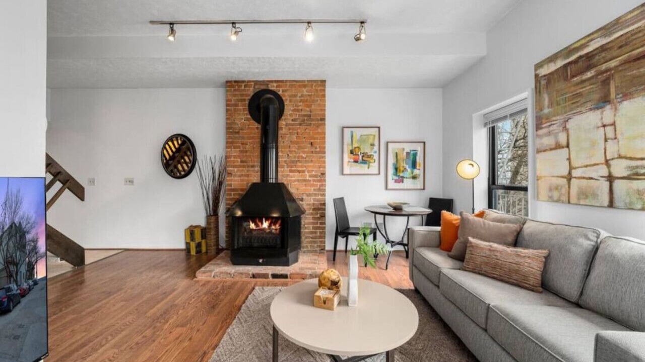 Photo of Livingroom in Mount Adams