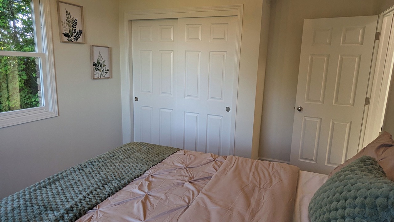 Photo of Bedroom in Senecaville