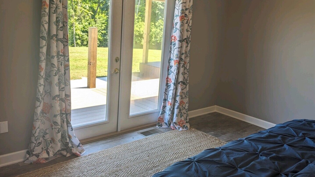 Photo of Bedroom in Senecaville